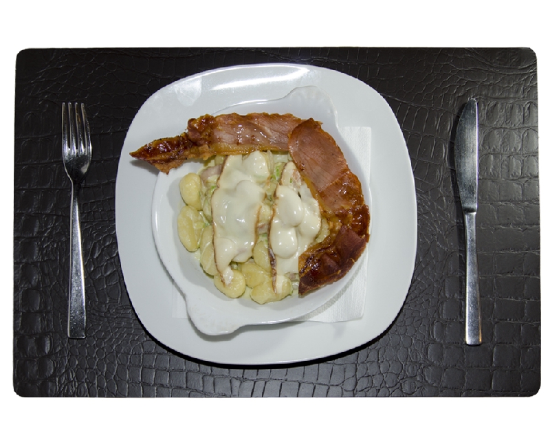 Ньокки с копченым беконом и цуккини