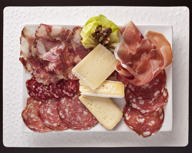 Assiette de Charcuterie et Fromages