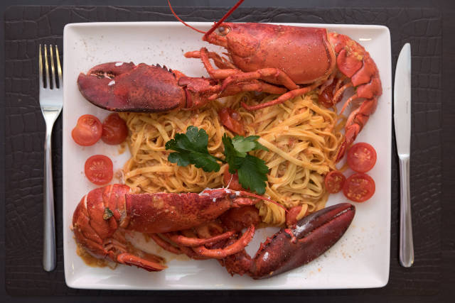 Лапша с омаром (для 2-х человек)